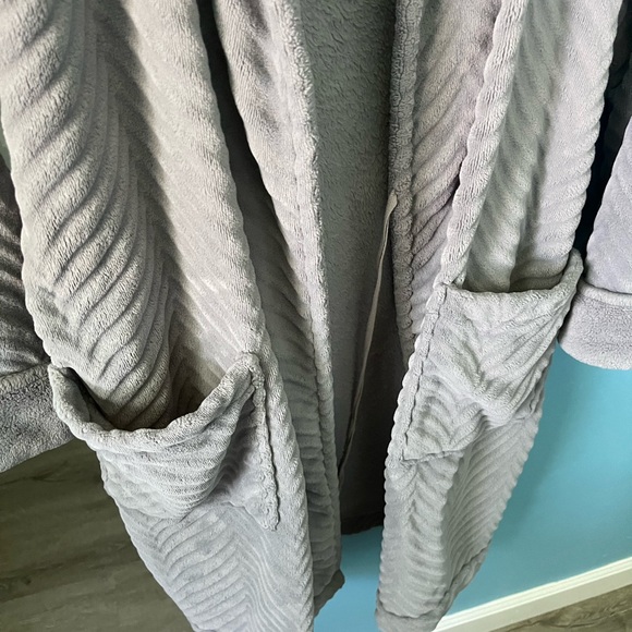 Charter Club Robe - Picture 2 of 8